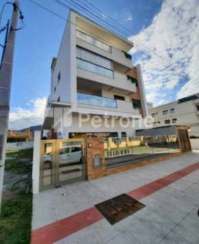 Apartamento Garden 3 Dorm para 8 Pessoas a 170m do mar na Praia de Palmas - Residencial Benjamin